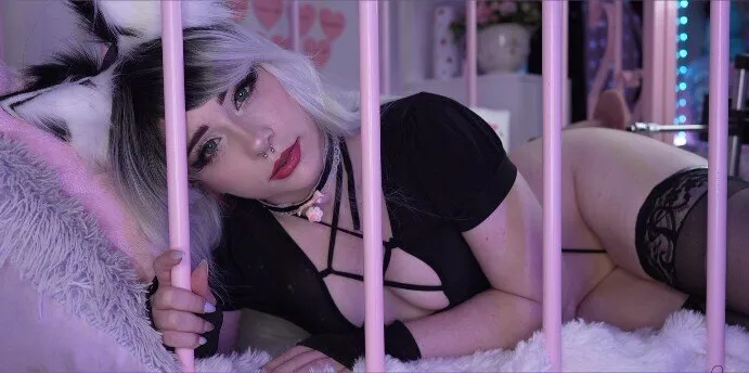 OnlyFans cuenta crimsonkittenvip header 2