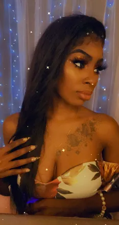 OnlyFans cuenta mznellycoco header 2