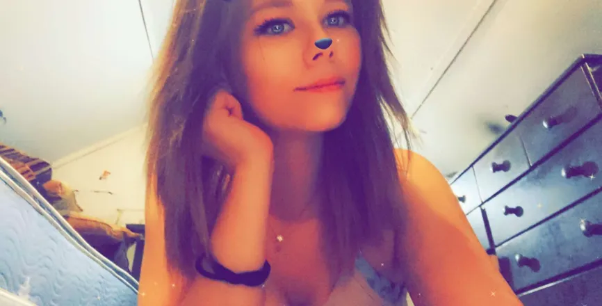 OnlyFans cuenta daddyslittl3girl header 2
