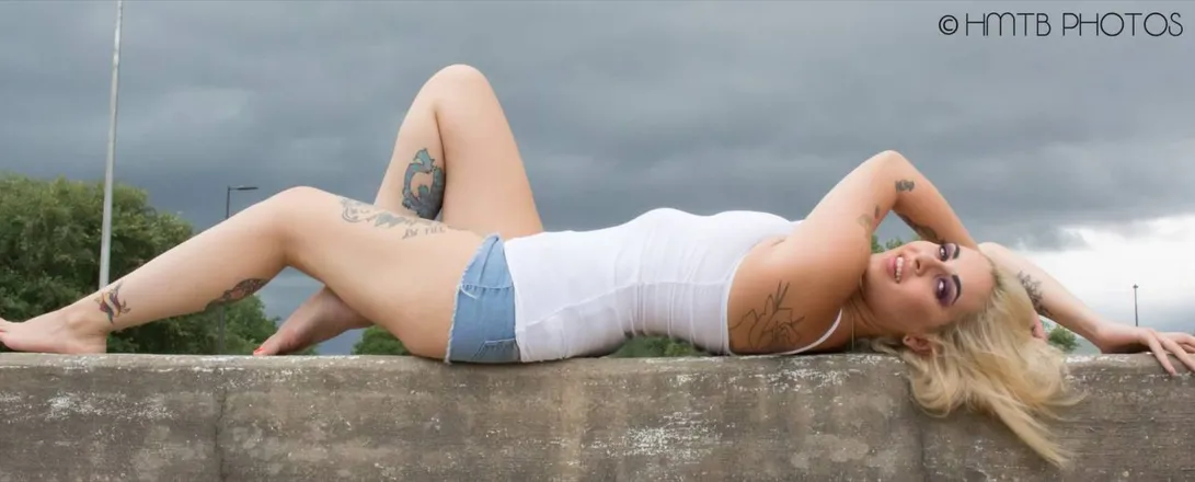 OnlyFans cuenta lyla-monroe header 2