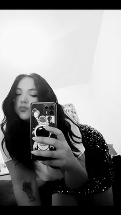 OnlyFans cuenta preetyeyes header 2