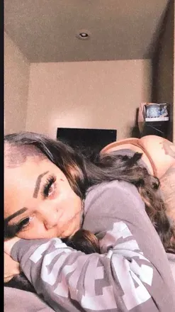 OnlyFans cuenta charmclover avatar 1
