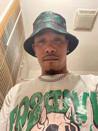 OnlyFans cuenta lightskinbad95 avatar 1