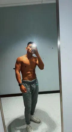 OnlyFans cuenta xchrisx21 avatar 1
