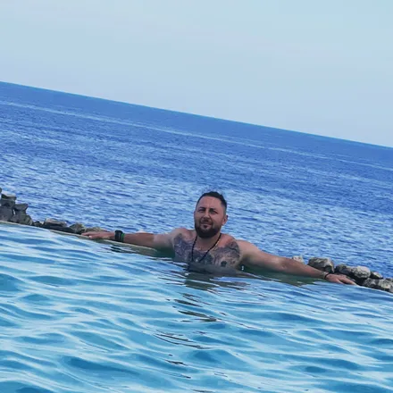 OnlyFans cuenta u105421813 header 2