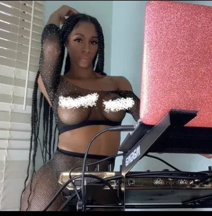 OnlyFans cuenta moreofmezz avatar 1