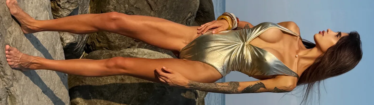 OnlyFans cuenta little_domii header 2