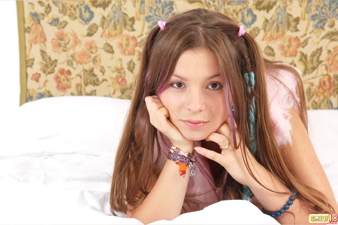 OnlyFans cuenta emily1812014 header 2