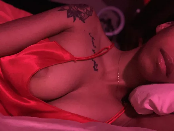 OnlyFans cuenta skvnny header 2