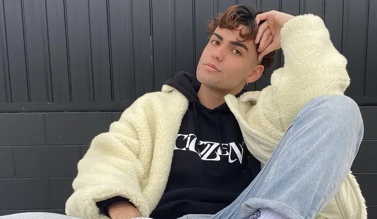 OnlyFans account  jjgeminii header 2