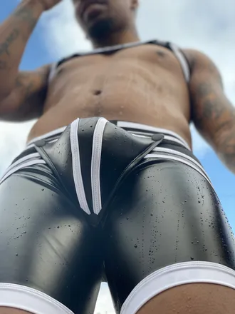 OnlyFans cuenta radbezino header 2