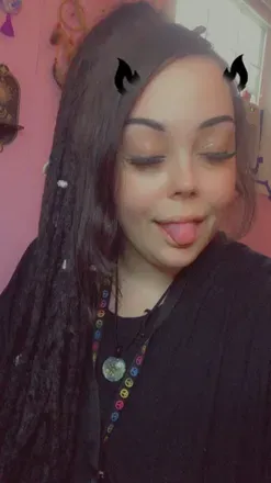 OnlyFans account  queenwarm avatar 1