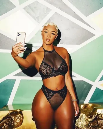 OnlyFans cuenta nyaleefree1 header 2