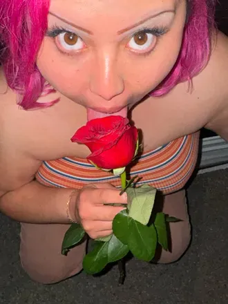 OnlyFans account  womanofsaturn avatar 1