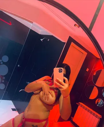 OnlyFans account  ludmilacastellanos avatar 1