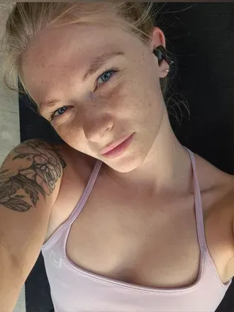 OnlyFans of linnnoir