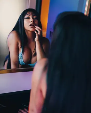 OnlyFans cuenta sophiaunhinged header 2