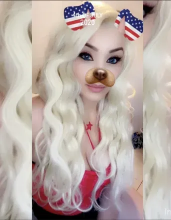 OnlyFans account  trinarocks avatar 1