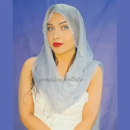 OnlyFans account  muslim_hotwife avatar 1