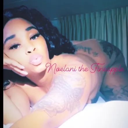 OnlyFans account  fineappleredd header 2