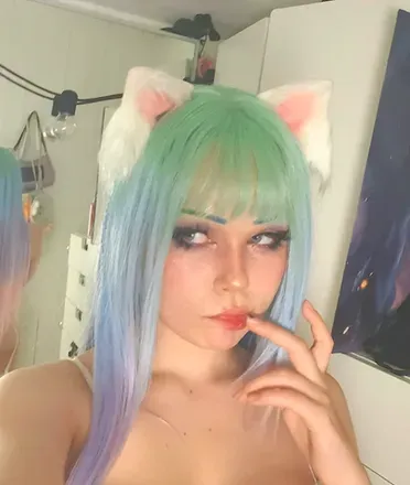 OnlyFans account  sunniesun avatar 1