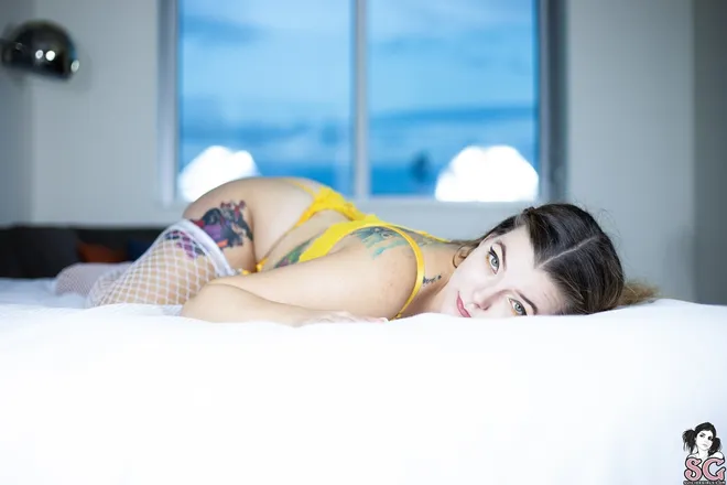 OnlyFans account  pinkf00t_free header 2