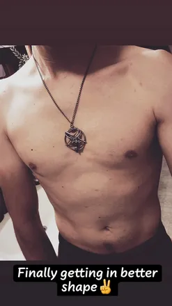 OnlyFans cuenta terrifiedofwhatsinside header 2