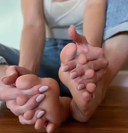 OnlyFans cuenta naomi_barefootbabe avatar 1