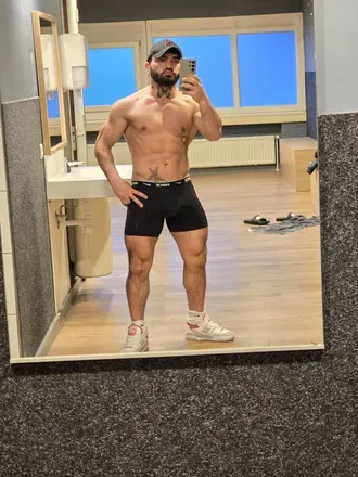 OnlyFans cuenta musclegayboy avatar 1