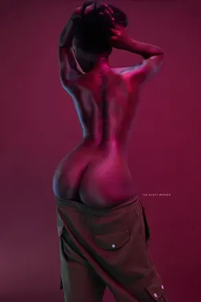 OnlyFans account  queenpenzi avatar 1