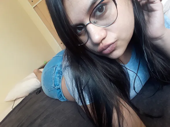 OnlyFans cuenta asshelenmicaela header 2
