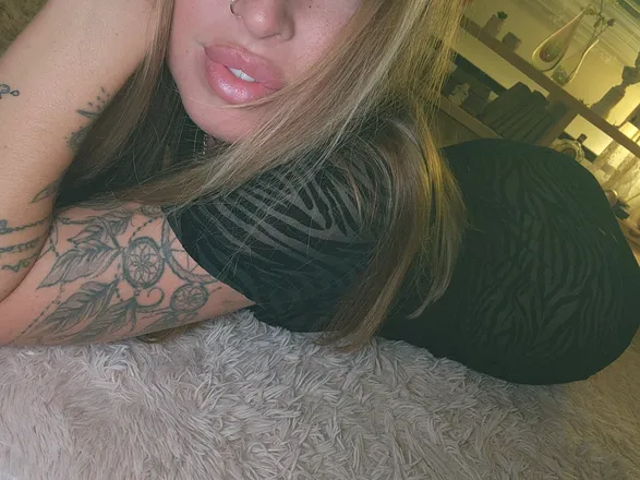 OnlyFans cuenta sabrinnaxxx header 2