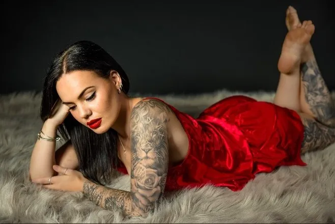 OnlyFans cuenta tattedpocketrocket header 2
