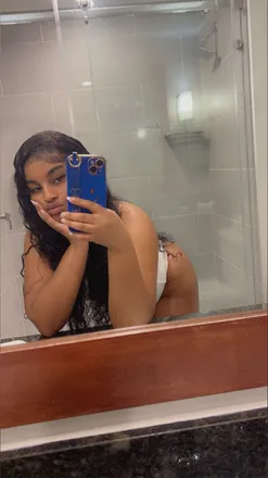 OnlyFans cuenta caseymonae header 2