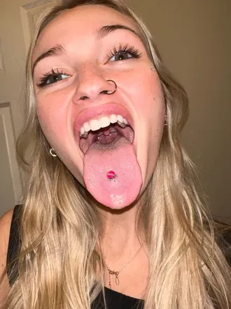 OnlyFans of little.alyssa.jewel
