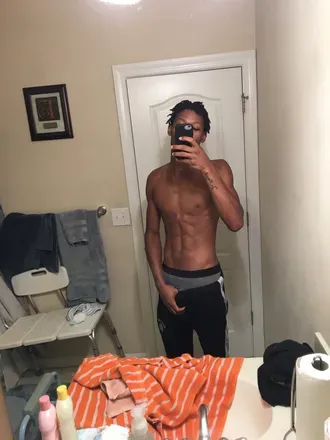 OnlyFans cuenta ttroublehouse5 avatar 1