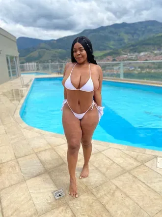 OnlyFans of amazon_brunette