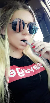OnlyFans cuenta babyelliemae header 2