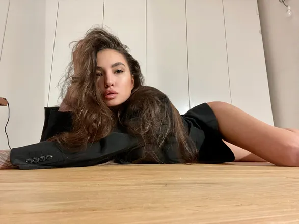 OnlyFans cuenta isaalvaro_love header 2