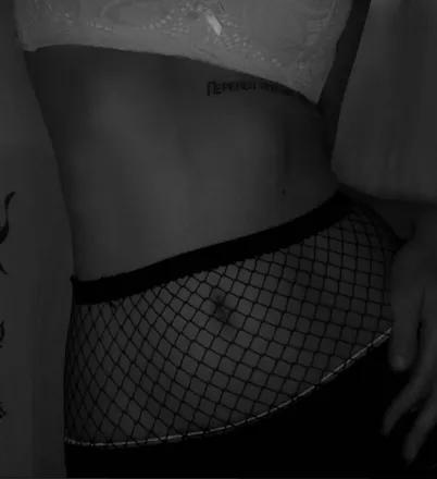 OnlyFans cuenta yourwaifu1 header 2