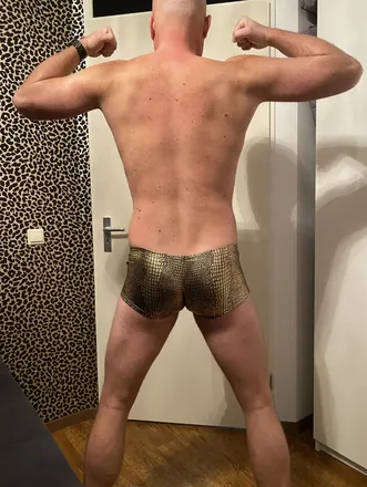OnlyFans cuenta dennisfrommilou header 2