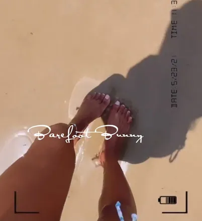 OnlyFans cuenta barefootbrownbunny header 2