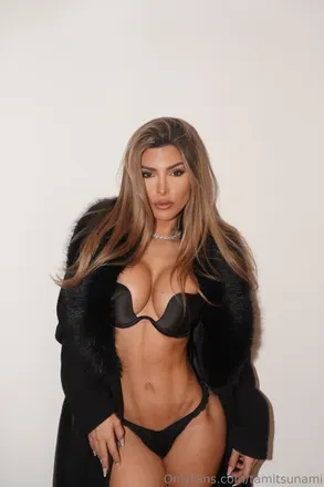 OnlyFans account  tamitsunami avatar 1