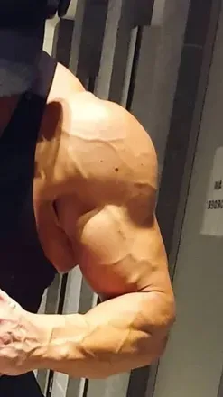 OnlyFans cuenta muscledominatrix avatar 1