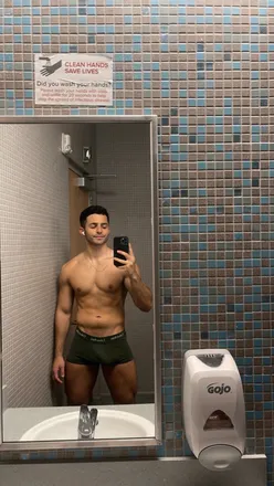 OnlyFans account  habibimoee header 2