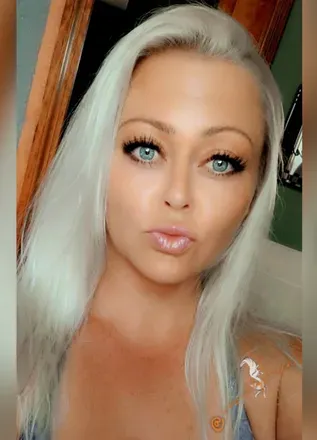 OnlyFans cuenta vividlyvixen avatar 1