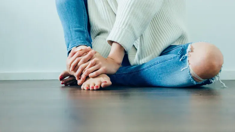 OnlyFans cuenta petitefeet1234 header 2