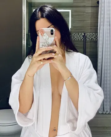 OnlyFans account  bathgirrl avatar 1