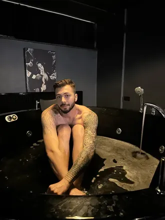 OnlyFans account  arasevent35 header 2