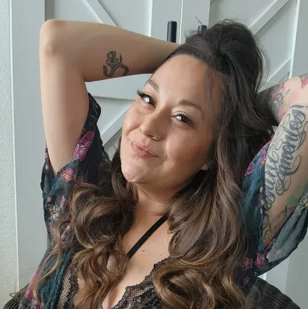 OnlyFans cuenta littlemissjuliaxxfree avatar 1